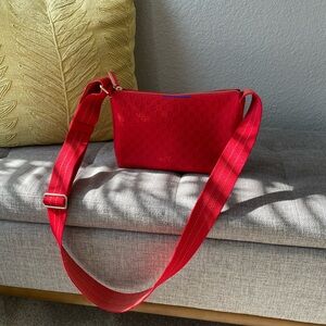 Rothy’s casual cross body bag - Red Crisp Basketweave